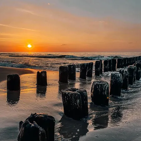 Деревянный коттедж Biale Zacisze *